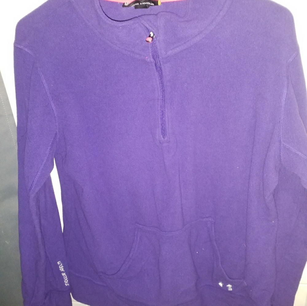 SOLDUnder armour sweater